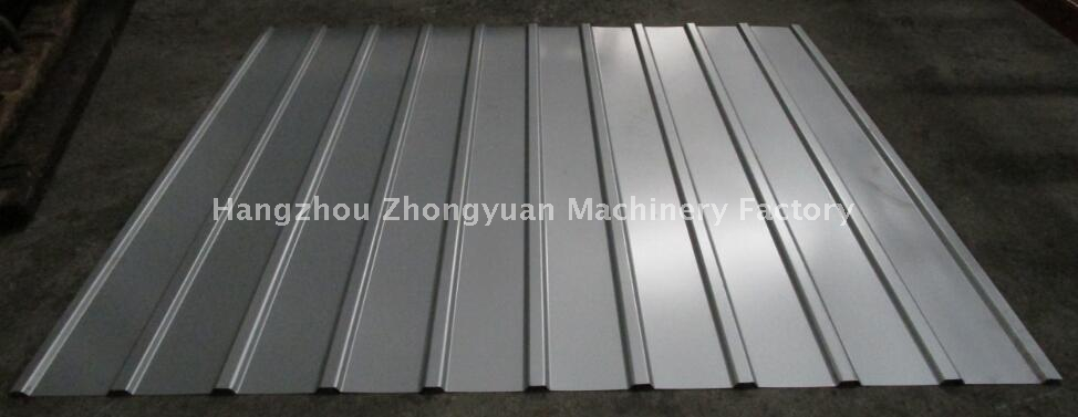 Máquina formadora de rollos de techo de metal con perfil T8 y controlador Mitsubishi de por vida de 15 años con certificado CE 