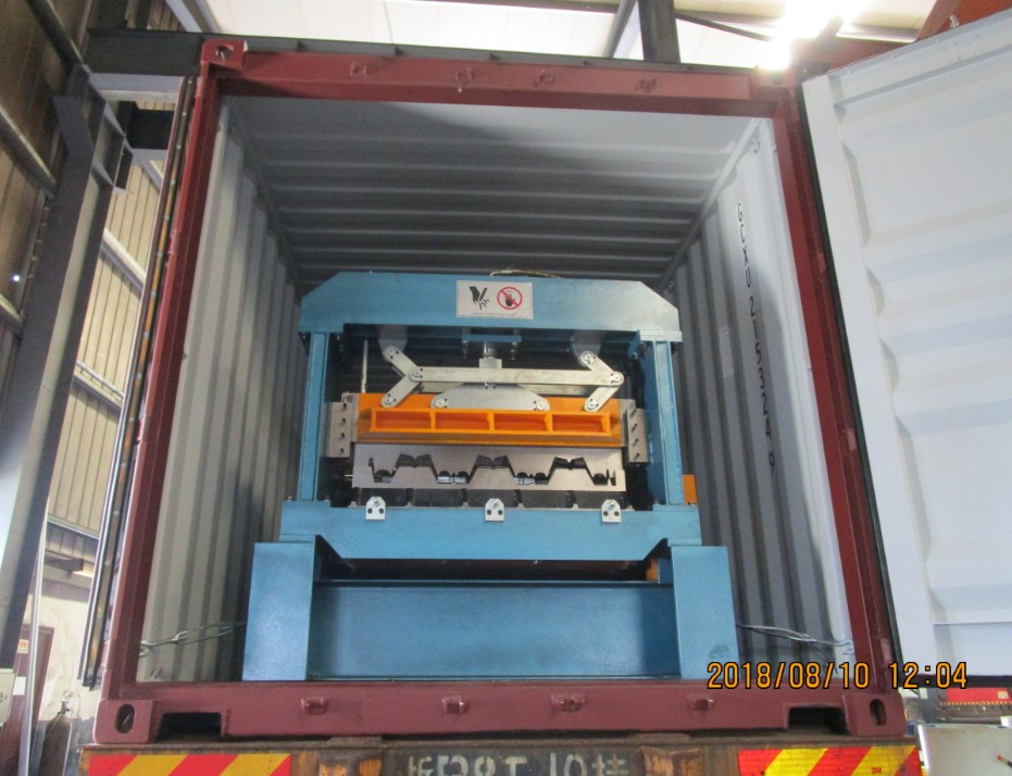 Máquina formadora de rollos de plataforma de piso estándar europeo a Colombia