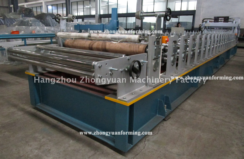Máquina formadora de rollos de tejas escalonadas de metal/máquina formadora de rollos de tejas esmaltadas