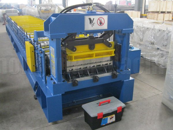 Rodillo de la cubierta de M que forma la máquina