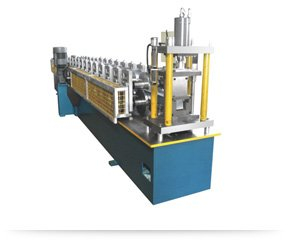 Máquina formadora de montantes y rieles