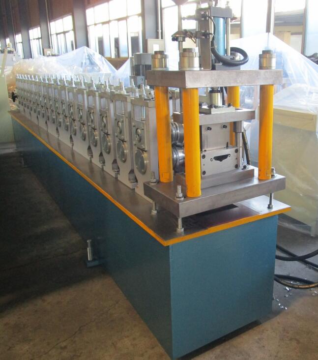 m&aacute;quina perfiladora de persianas