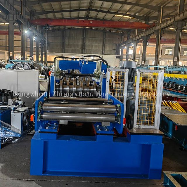 Máquina formadora de rollos de canal C de acero inoxidable de tipo especial con alta calidad