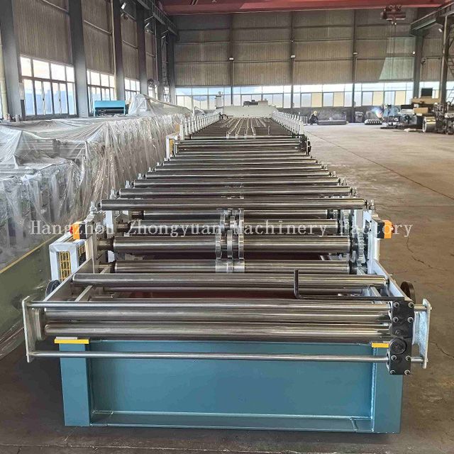 Máquina formadora de rollos de doble capa con corte eléctrico para cartón corrugado