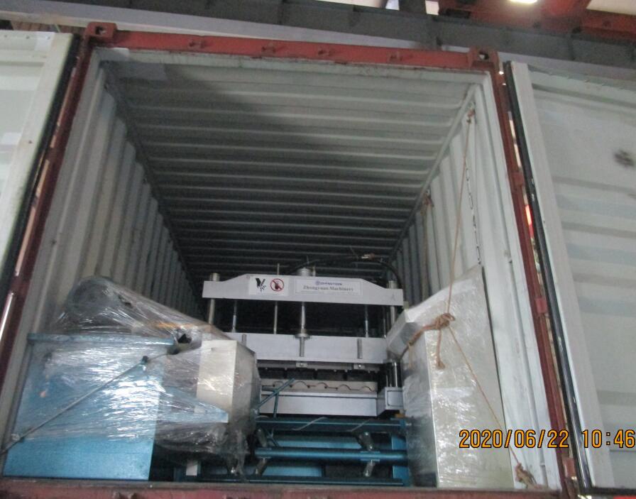 m&aacute;quina perfiladora de tejas escalonadas