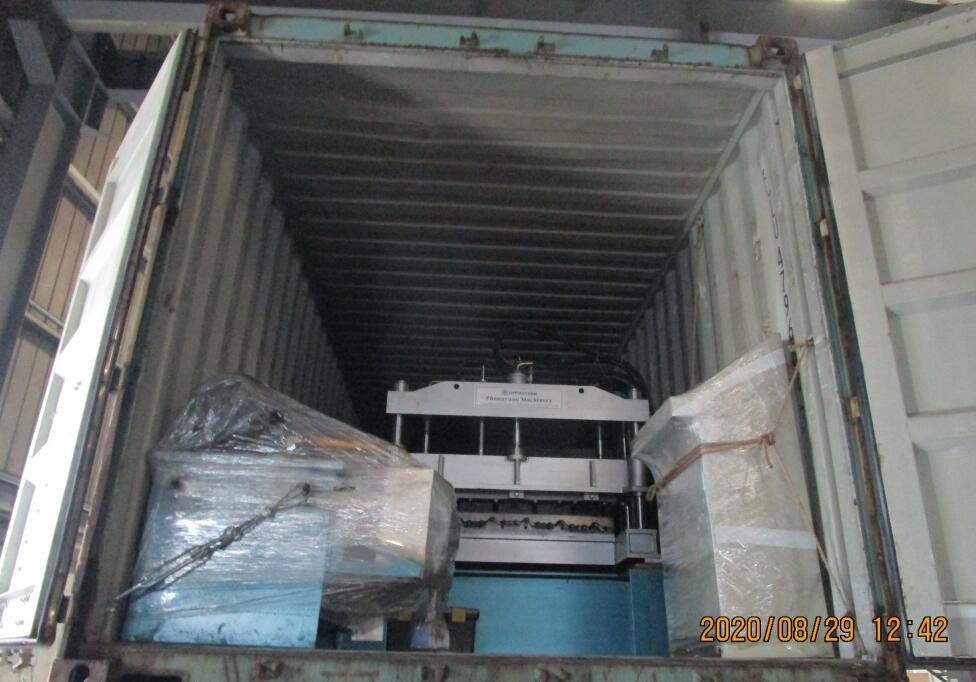 m&aacute;quina perfiladora de tejas escalonadas