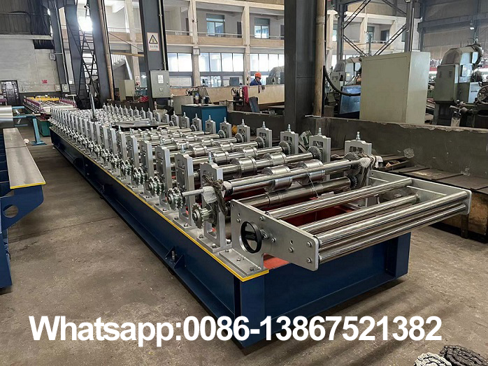 M&aacute;quina para techos de metal Zhongyuan a la venta