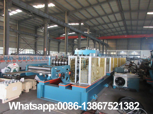 M&aacute;quina perfiladora Zhongyuan para correa autom&aacute;tica cz