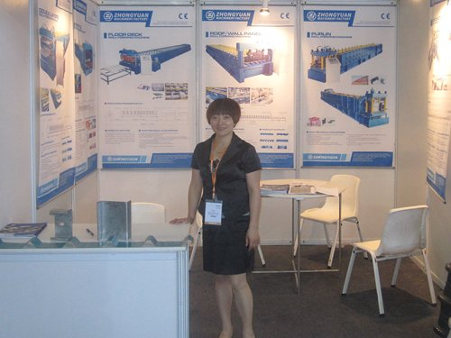 2013-India-exposición