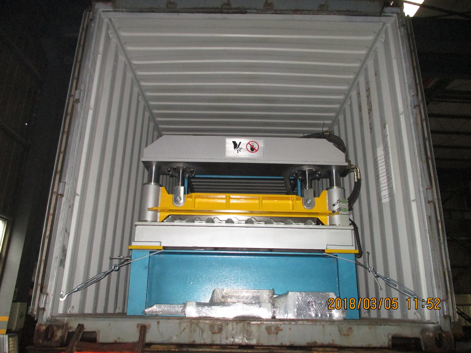 m&aacute;quina formadora de l&aacute;minas de techo zhongyuan