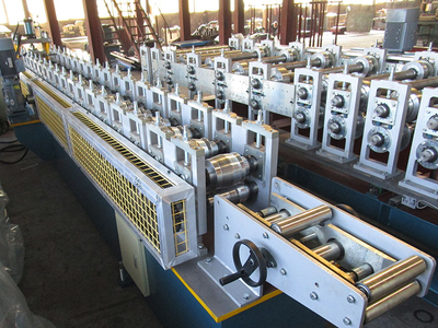 10-Roller-shutter-machine