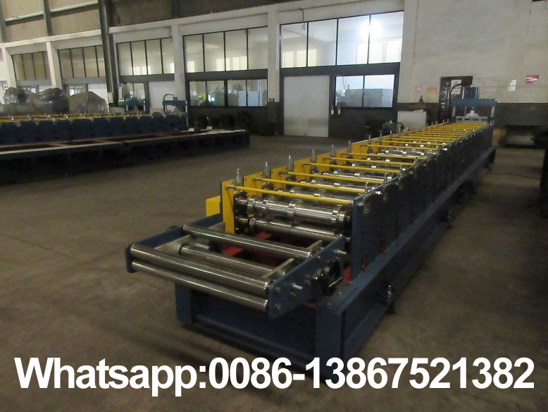 M&aacute;quina formadora de rodillos Zhongyuan para unir techos