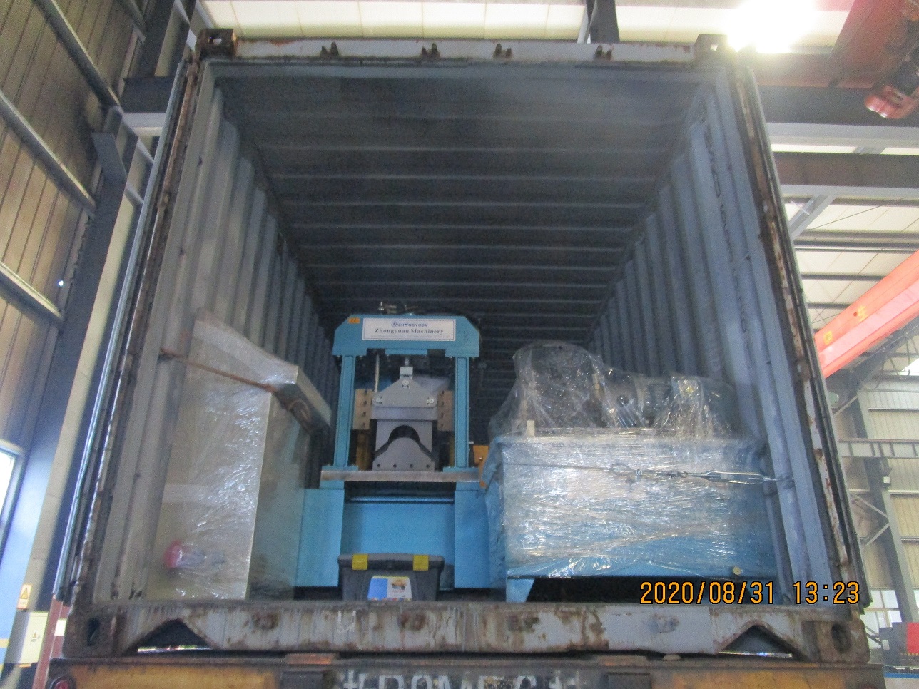 m&aacute;quina de tapa de cresta zhongyuan