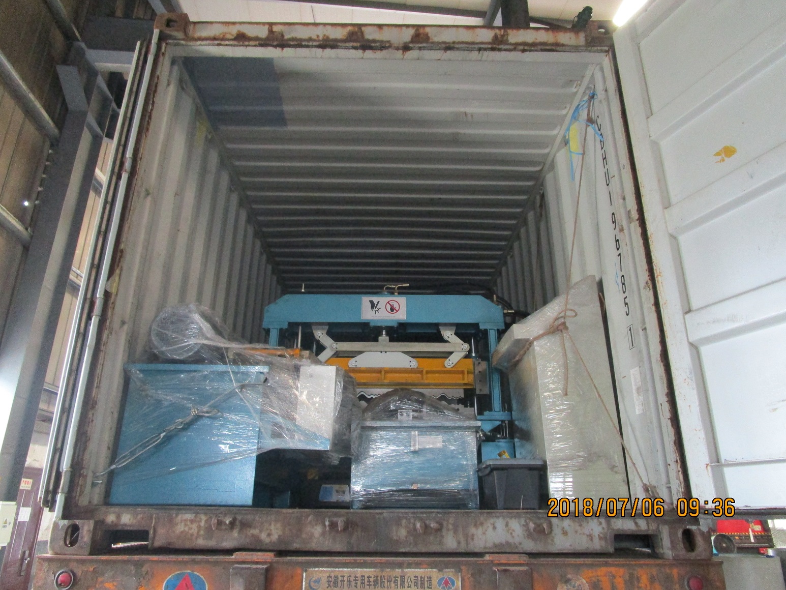 M&aacute;quina formadora de rollos de tejas escalonadas zhongyuan