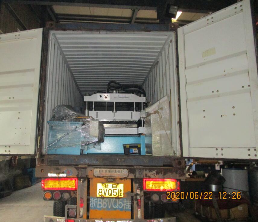 M&aacute;quina formadora de rollos de tejas escalonadas zhongyuan