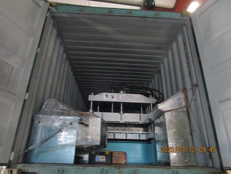 M&aacute;quina formadora de rollos de tejas escalonadas de aluminio Zhongyuan