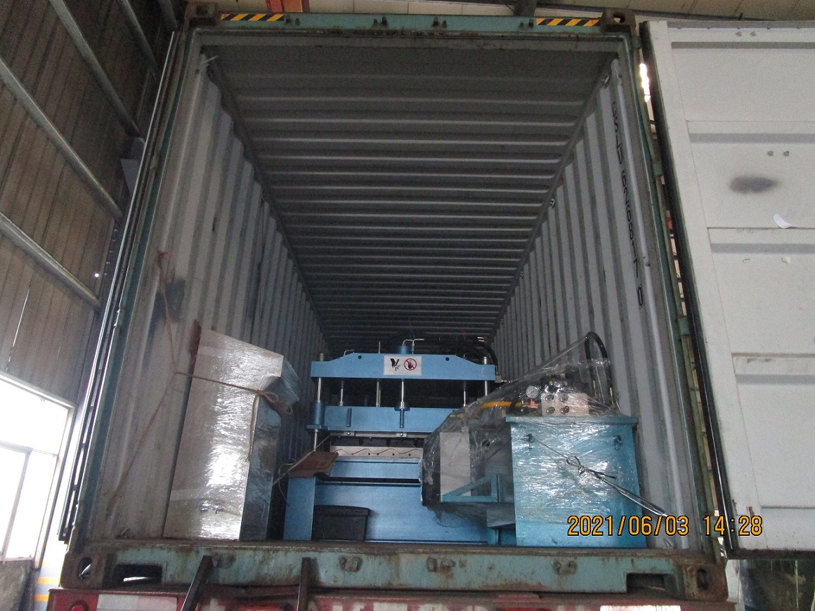 m&aacute;quina formadora de tejas de aluminio