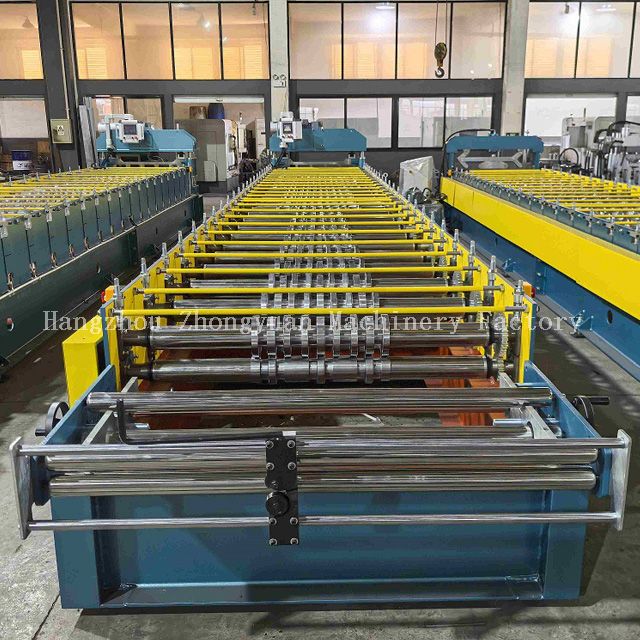 Máquina perfiladora de techos de alta velocidad con corte eléctrico