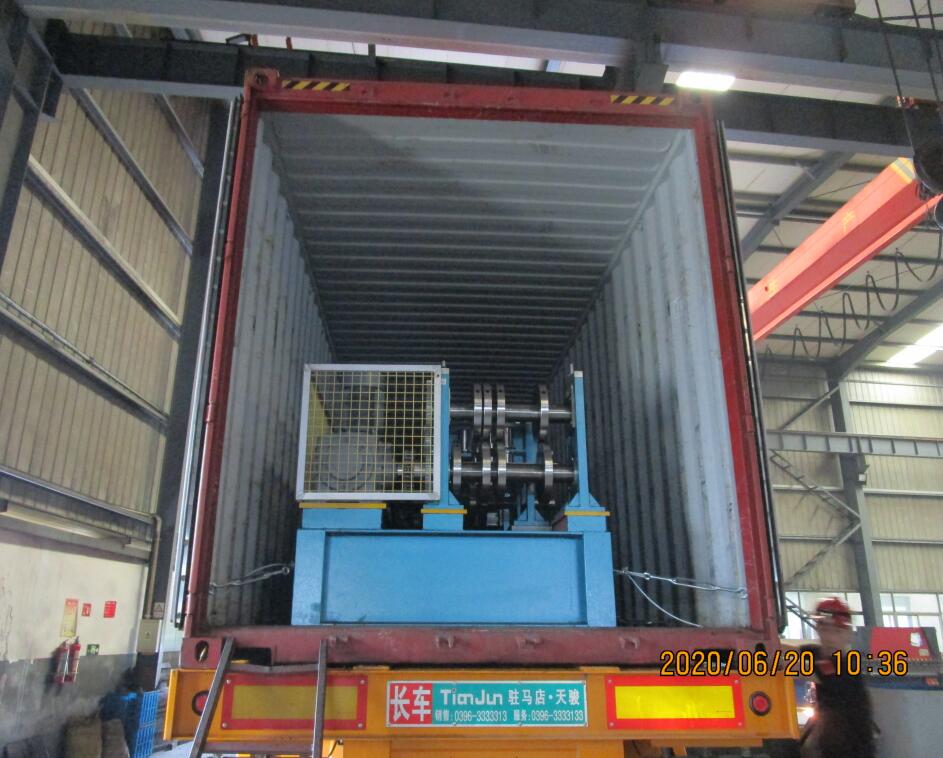 M&aacute;quina perfiladora autom&aacute;tica de correas CZ