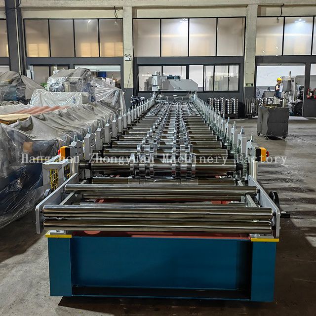 Máquina perfiladora de paneles de techo y pared con corte eléctrico