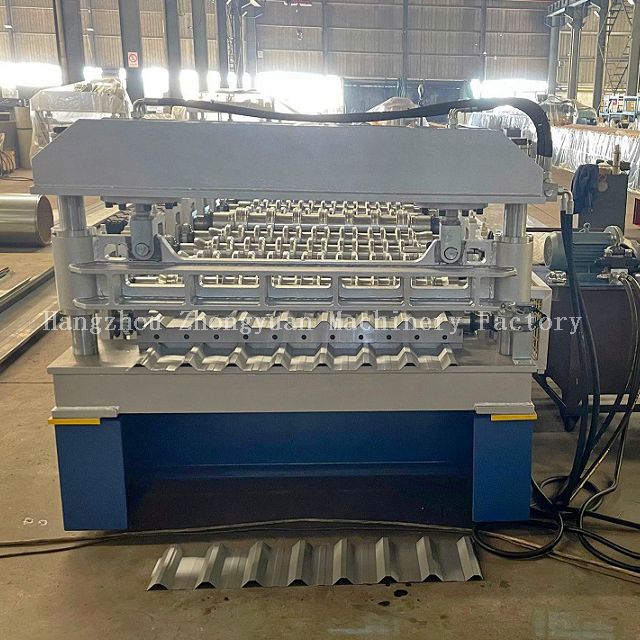 Máquina para fabricar láminas para techos