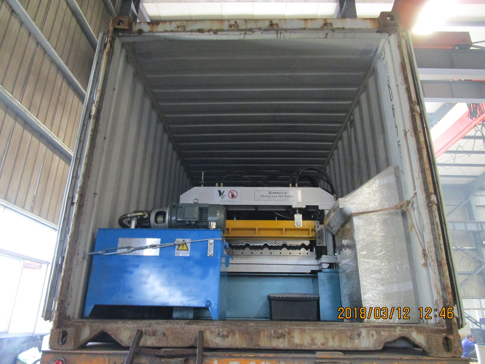 M&aacute;quina formadora de rollos de tejas escalonadas zhongyuan