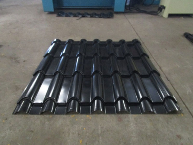 Producido-por-máquina-formadora-de-rollos-de-doble-capa-para-azulejos-esmaltados-y-láminas-onduladas-1