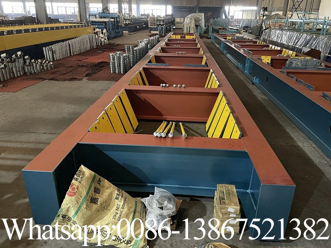 M&aacute;quina formadora de rollos de cubierta de techo de metal Zhongyuan