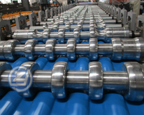 Máquina para techos de tejas escalonadas de metal