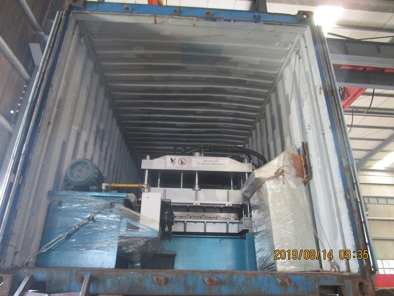 08.14 M&aacute;quina perfiladora de tejas escalonadas -Zhongyuan